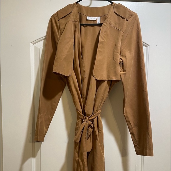 Leith Lightweight Jacket - Picture 1 of 3